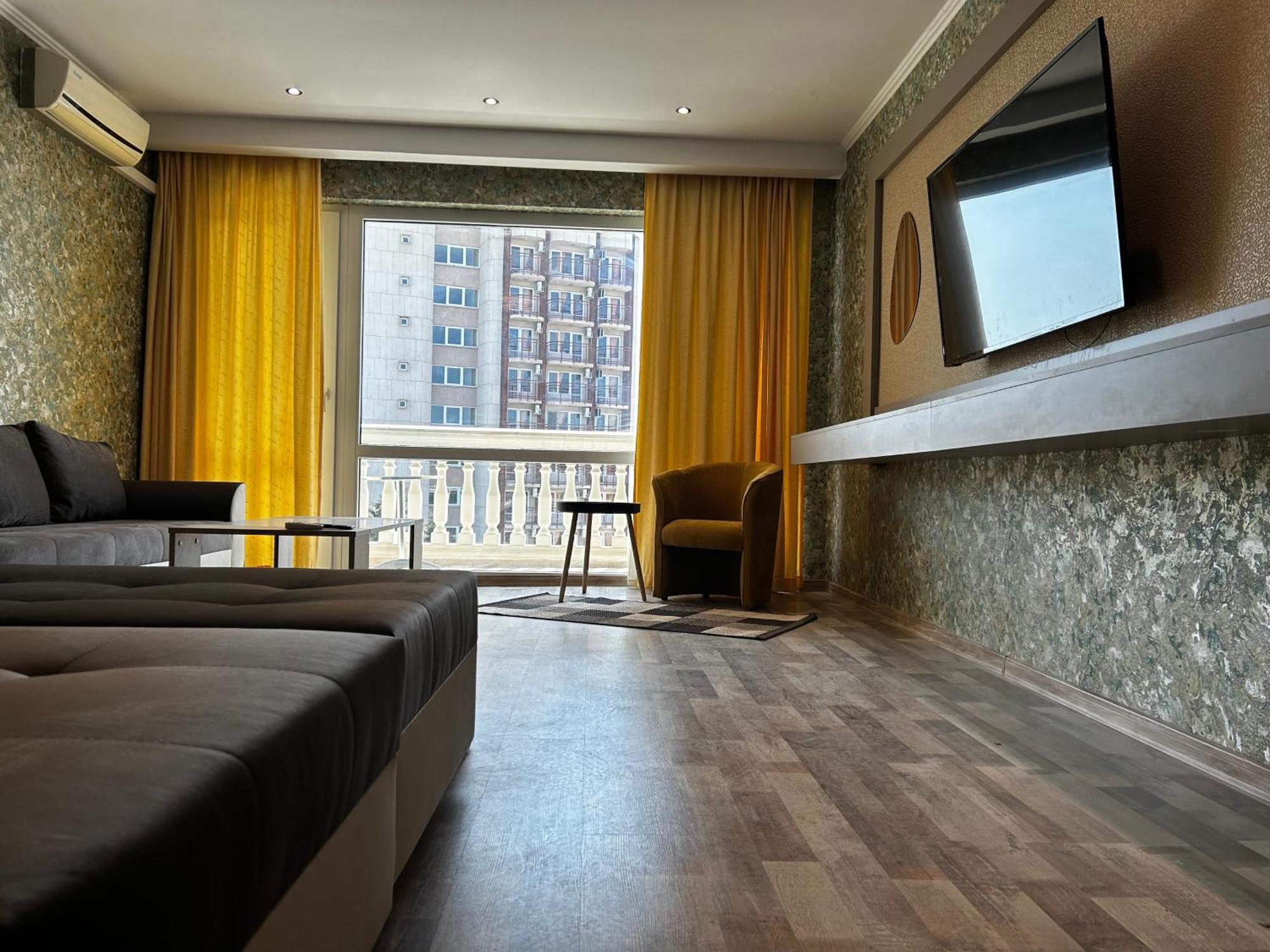 Apartment мирамар палас, роял апарт